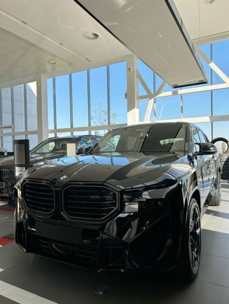 BMW SUV.jpg