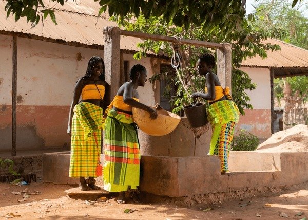 group-african-females-traditional-colorful-600nw-2294507893.jpg