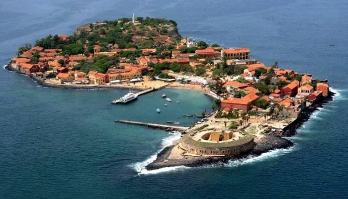 121-105345-island-slaves-senegal-racism_700x400.webp 121-105345-island-slaves-senegal-racism_700x400.webp