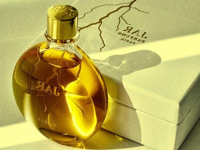 62-204531-most-expensive-perfumes-world-year-2024-2.jpeg