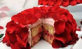 كيكة-الورد-الجميلة-لأحلى-المناسبات.jpg