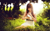 desktop-wallpaper-lovely-asian-girl-and-pigeon-2560x1600-girl-and-pigeon.jpg